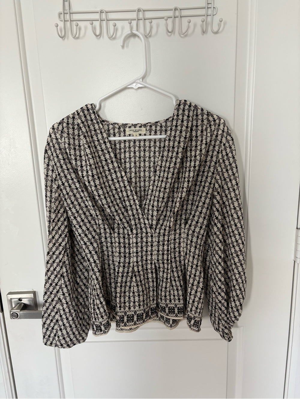 Max Studio Black & Cream Printed V-Neck Peplum Blouse